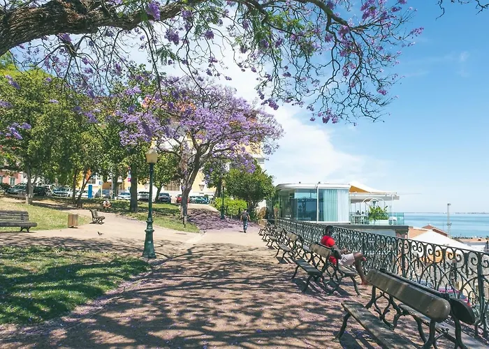 Mbird Lapa River View Duplex *