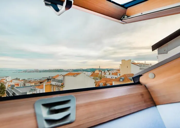 Mbird Lapa River View Duplex *